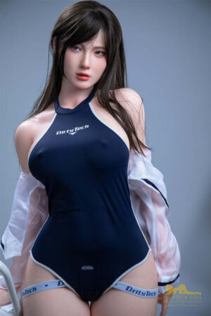 Japanese Silicone Sex Doll im Studenten-Badeanzug